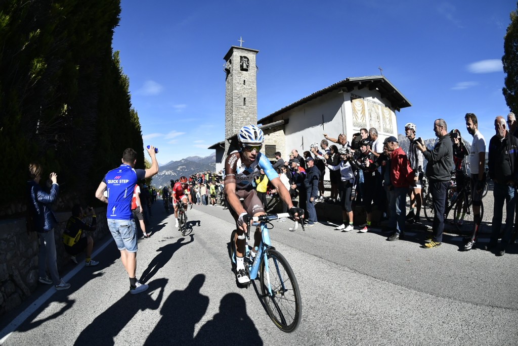 50 km to the arrival of Il Lombardia. The race flares up! Il